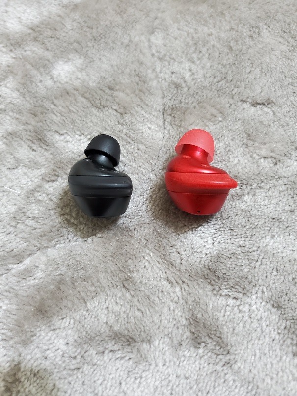 飄洋過海的Galaxy Buds Plus 紅色開箱