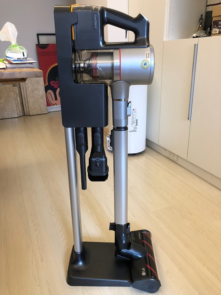 我的開箱文 LG 無線吸塵器A9PBED2X