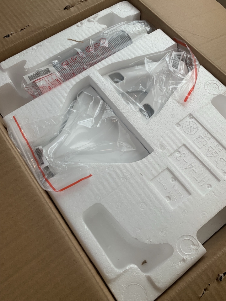 LG 大公升除濕機不專業開箱文(MD171QSK1)