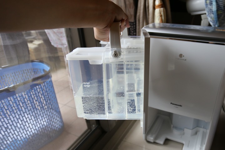 Panasonic帶給我居家空間每天的谷關好空氣,清淨除溼機F-Y20FH開箱及使用心得!!