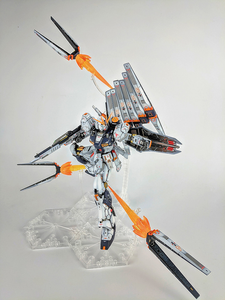 [作品分享] RX-93 ν Gundam 解體匠機?我們自己來