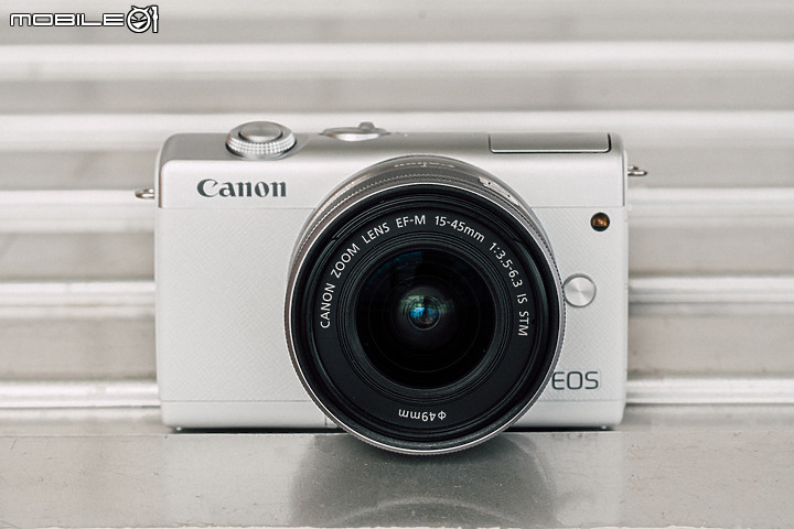 Canon EOS M200 自拍美機|加入眼部 AF 技術‧直式錄影也可以!