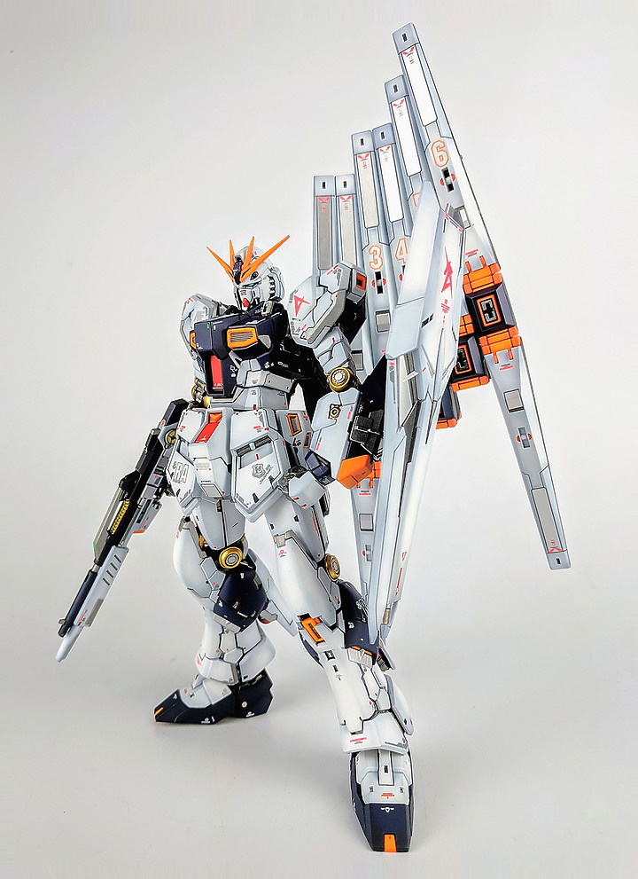 [作品分享] RX-93 ν Gundam 解體匠機?我們自己來