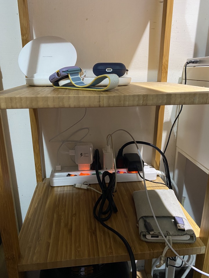 [開箱] Logitech POWERED 3-in-1 Dock 羅技三合一無線充電板