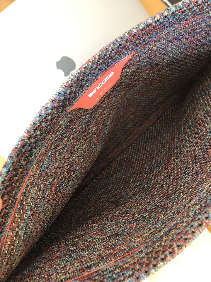 Incase PerformaKnit Slip Sleeve for MacBook Pro 16