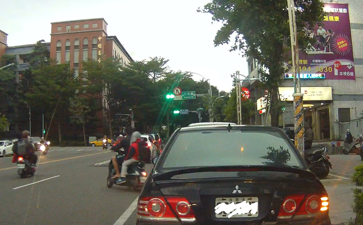 最近想換行車紀錄器，不知各位大大有何推薦?