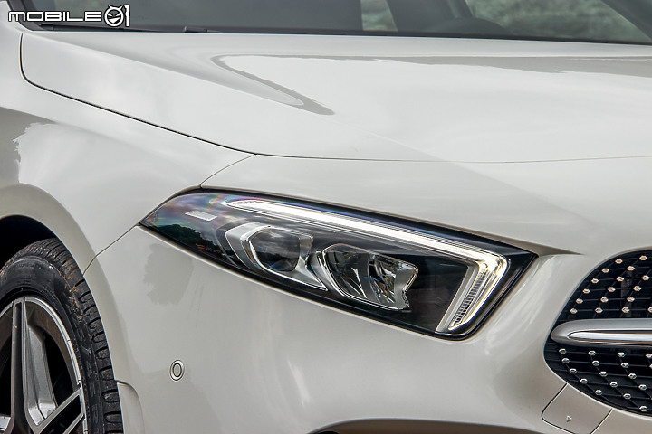 Mercedes-Benz A180 運動版試駕 入門動力也有一身勁裝