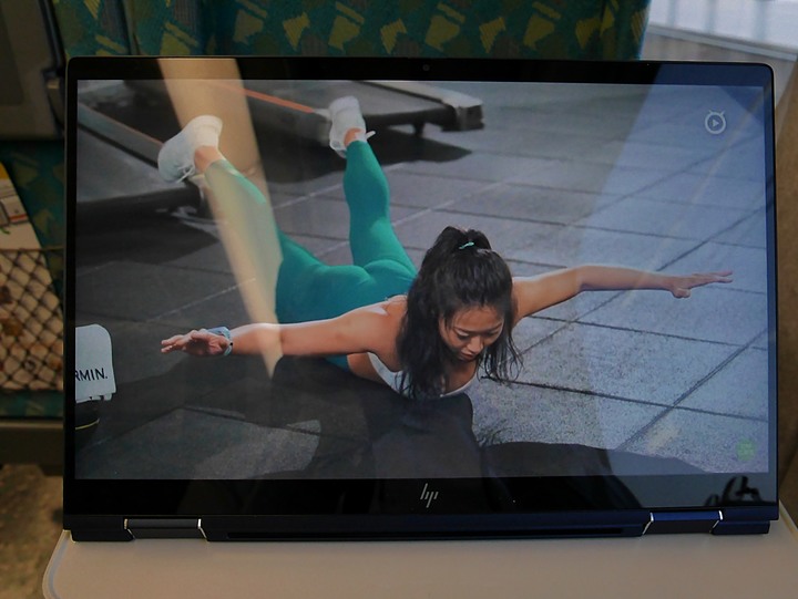 造型吸睛、輕巧便攜、使用順暢 — 商用筆電的最優選 — 《HP EliteBook Dragonfly》體驗心得