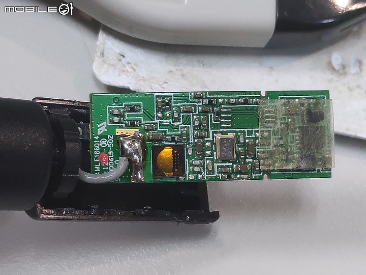 D-LINK 無線網路卡 DWA-127 拆解