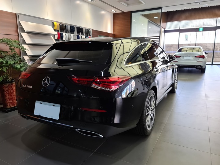 點我看大圖 賓士新車陪同交車記錄 A200 Sedan & CLA200 Shooting Brake