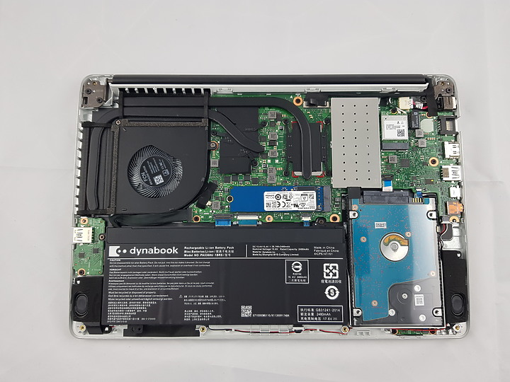 『小亞開箱』dynabook Satellite L40-G 繼承"TOSHIBA"的意志傳承