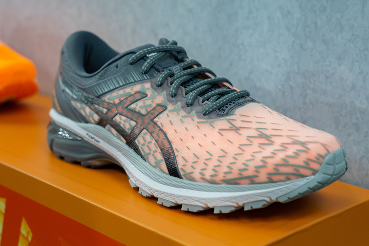澀谷斑馬線成為設計主軸！ ASICS MODERN TOKYO系列重現東京街頭元素