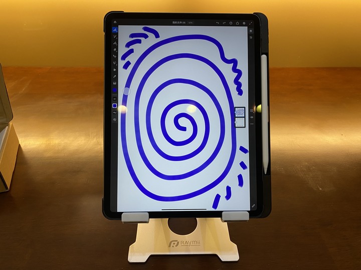 [開箱與推薦] iPad Pro 畫畫必備支架 Raymii R37 平板支架 Raymii FS1 站立支架