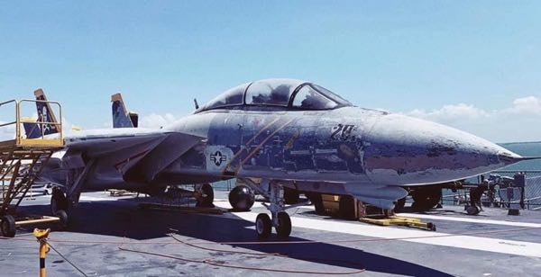 電影「捍衛戰士」(Top Gun)的Maverick座機重現—美國德州USS Lexington Museum on the Bay