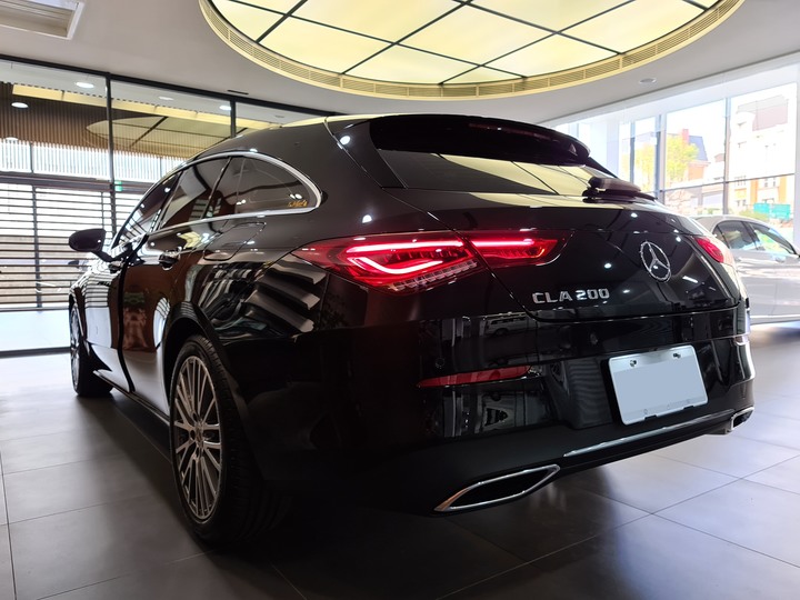 點我看大圖 賓士新車陪同交車記錄 A200 Sedan & CLA200 Shooting Brake