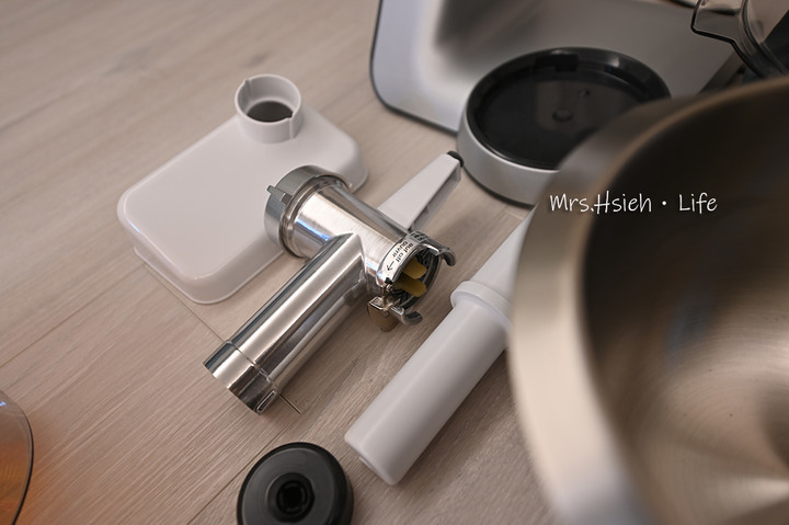 點我看大圖 Bosch精湛萬用廚師機開箱