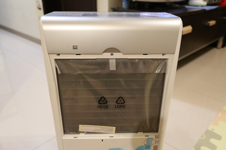Panasonic帶給我居家空間每天的谷關好空氣,清淨除溼機F-Y20FH開箱及使用心得!!