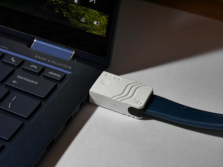 造型吸睛、輕巧便攜、使用順暢 — 商用筆電的最優選 — 《HP EliteBook Dragonfly》體驗心得