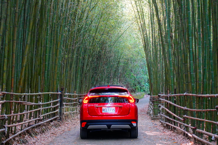 點我看大圖 【感動心得】─=≡Σ((( つ•̀ω•́)つ我與日蝕《ECLIPSE CROSS S-AWC》相見恨晚之上山下海暢遊無阻密境來去自如