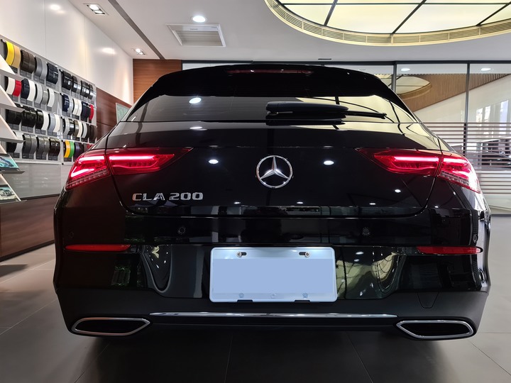 點我看大圖 賓士新車陪同交車記錄 A200 Sedan & CLA200 Shooting Brake