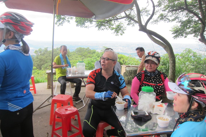 把單車騎進故事裡-碳與炭的輝煌歲月,法國餐廳巡禮