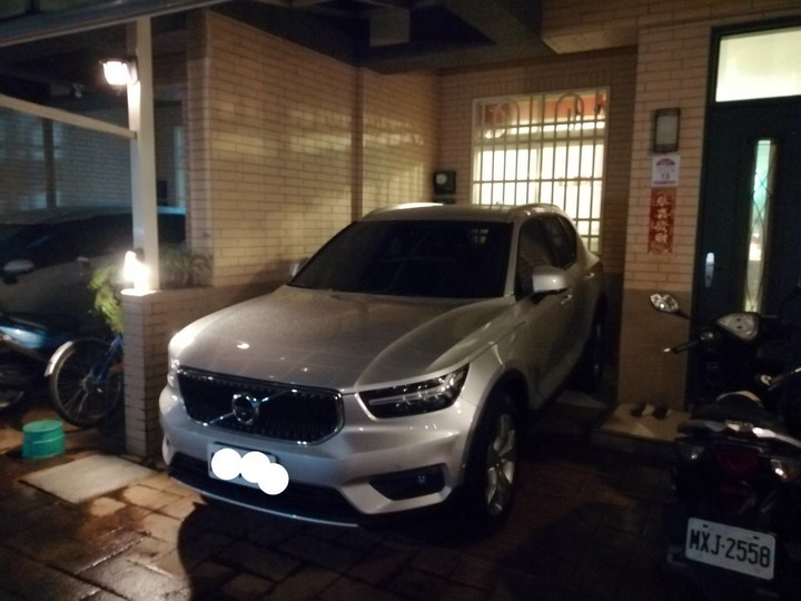 VOLVO XC40 T4 Momentum