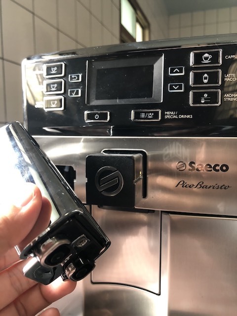 點我看大圖 Philips Saeco Pico Baristo 全自動義式咖啡機/HD8927 不專業開箱文