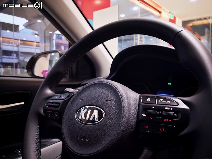 純粹分享KIA Stonic(純圖)