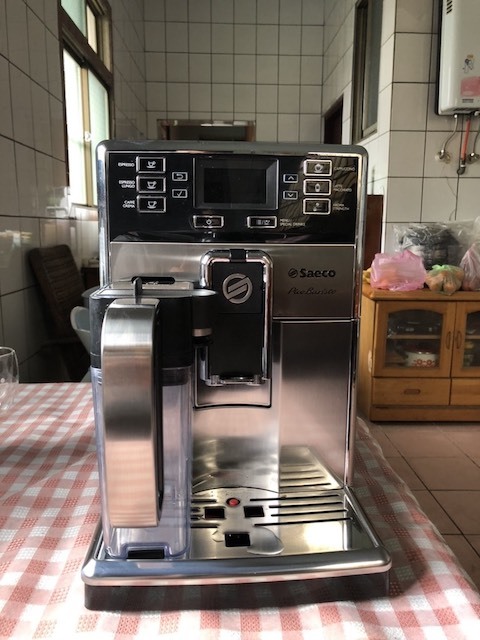 點我看大圖 Philips Saeco Pico Baristo 全自動義式咖啡機/HD8927 不專業開箱文