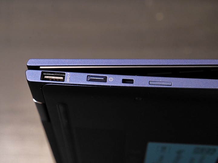造型吸睛、輕巧便攜、使用順暢 — 商用筆電的最優選 — 《HP EliteBook Dragonfly》體驗心得