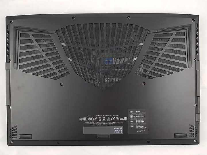 點我看大圖 【小宅開箱】【評測】技嘉GIGABYTE AERO 17 XB 第十代 全新跨界筆電 顛覆你的想像