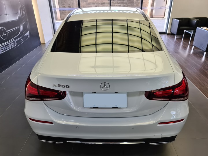 點我看大圖 賓士新車陪同交車記錄 A200 Sedan & CLA200 Shooting Brake