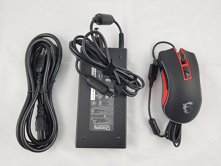 「小亞開箱」MSI GP75 Leopard 10SEK  淬鍊進化！第十代處理器極致效能完整釋放