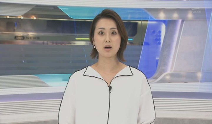 《超像塗鴉的衣服》全裸上陣報新聞只好隨便合成?朝日電視台主播意外成為惡搞素材(有圖)