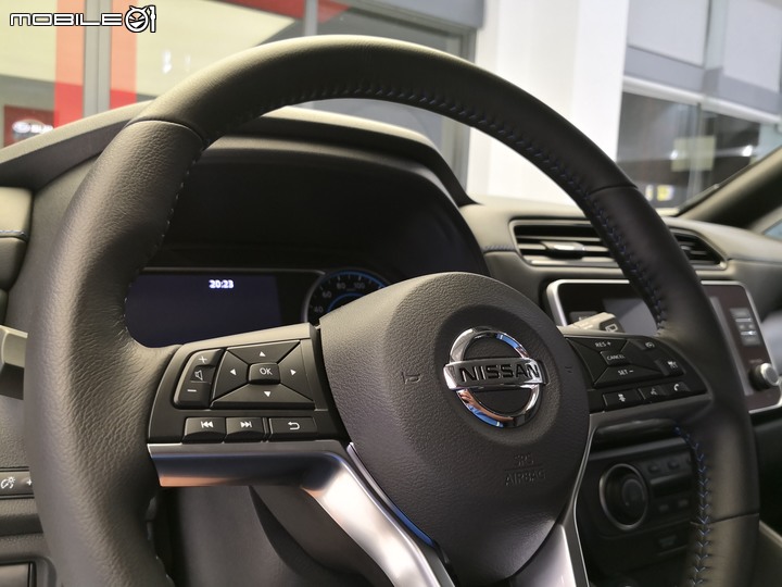 純粹分享Nissan Leaf(純圖)