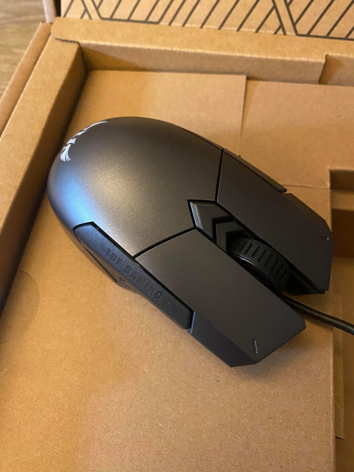 ASUS TUF Gaming A15 熱騰騰簡單開箱