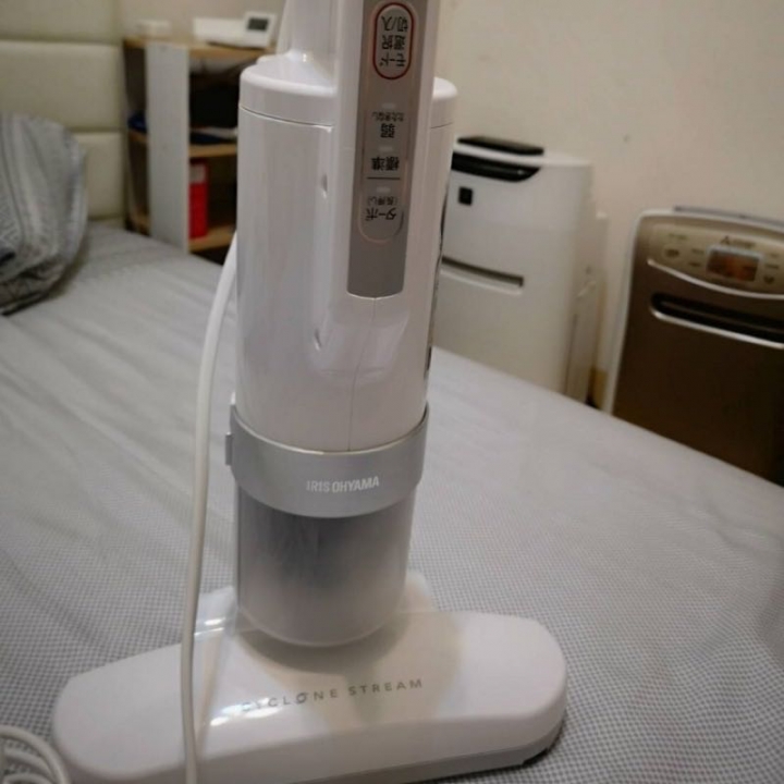 花蓮小鬼屋～一次開箱7台吸塵器 DYSON V8 V10 DC74 . 伊萊克斯 Z B3107. BOSCH BCH6AT25TW .湯姆森 ～跟最近新買的V11~小鬼屋 歷年吸塵器大比拼