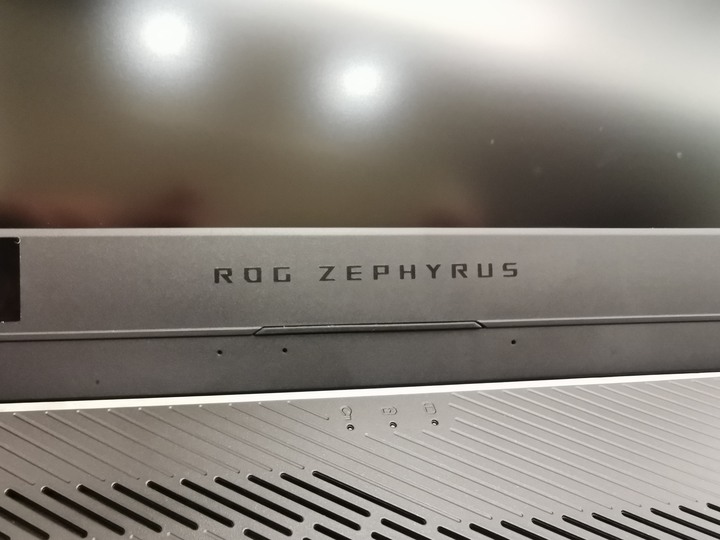 [開箱] ROG Zephyrus GA502IU出征，7奈米電競筆電世代來臨