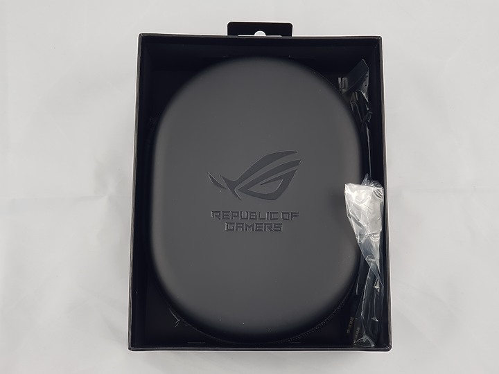 【小亞開箱】ASUS ROG STRIX GO 2.4 無線遊戲耳機評測–AI 降噪麥克風與低延遲王者