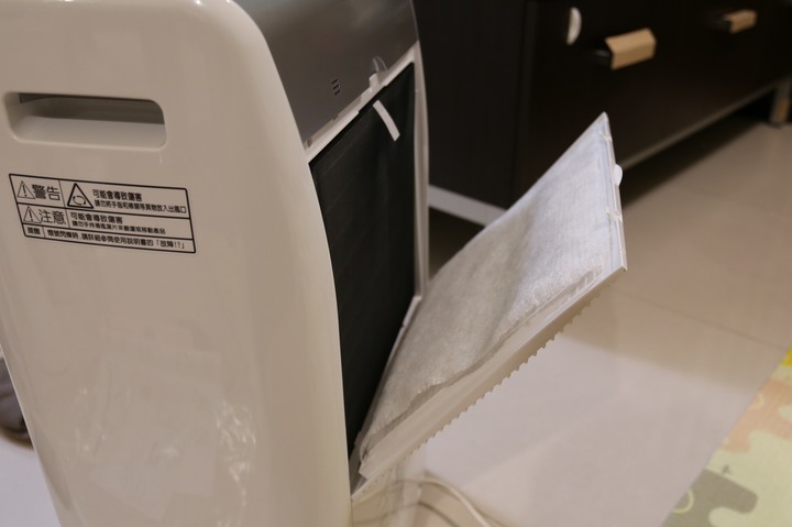 Panasonic帶給我居家空間每天的谷關好空氣,清淨除溼機F-Y20FH開箱及使用心得!!