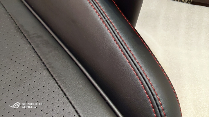 【ROG Chariot RGB SL300C】RGB電競椅（簡單開箱）