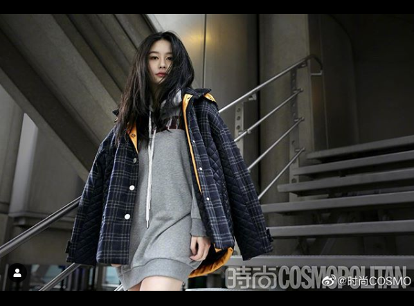 再美也美不過媽媽啦XD (原文:邱淑貞「最美女兒-沈月」曬甜照 ) (有圖)