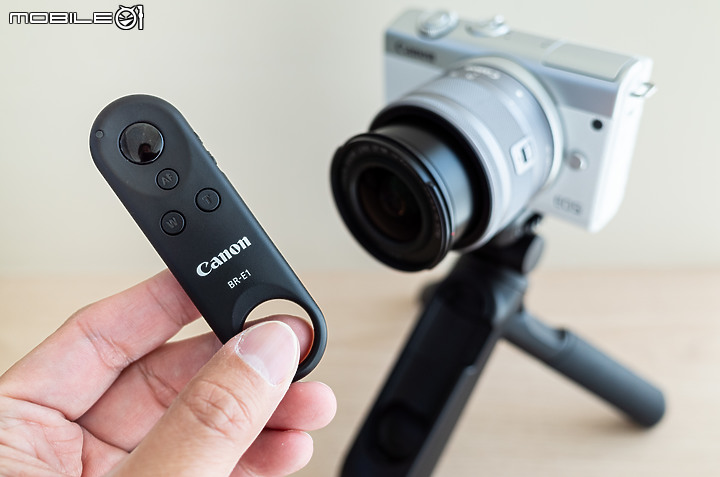 Canon EOS M200 自拍美機｜加入眼部 AF 技術‧直式錄影也可以！