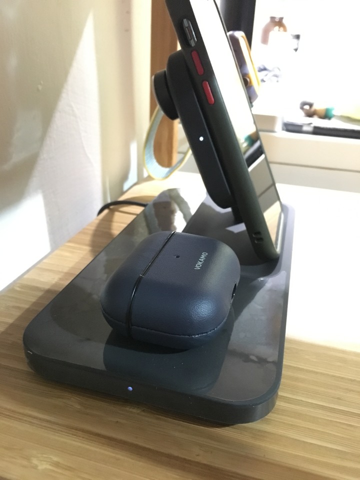 [開箱] Logitech POWERED 3-in-1 Dock 羅技三合一無線充電板