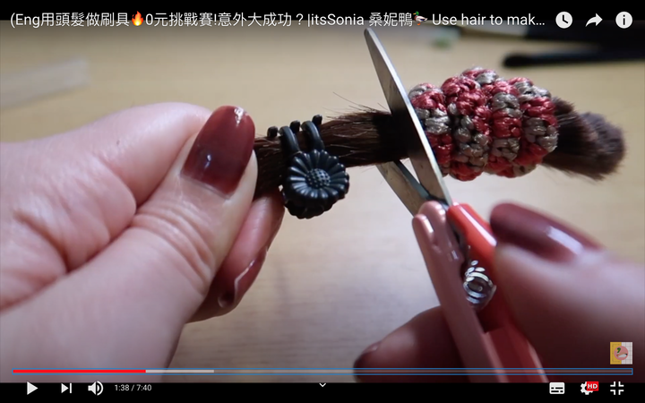 點我看大圖 用頭髮做刷具
