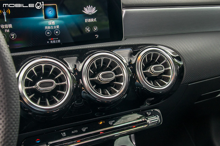 Mercedes-Benz A180 運動版試駕 入門動力也有一身勁裝