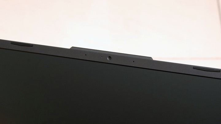 新一代香香機 ASUS TUF GAMING A15 FA506 開箱