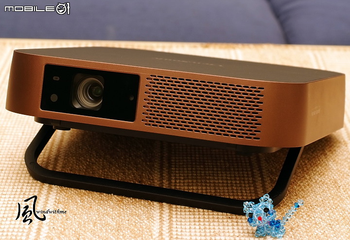 點我看大圖 ViewSonic M2行動商務與家庭娛樂兼具之微型投影機開箱分享