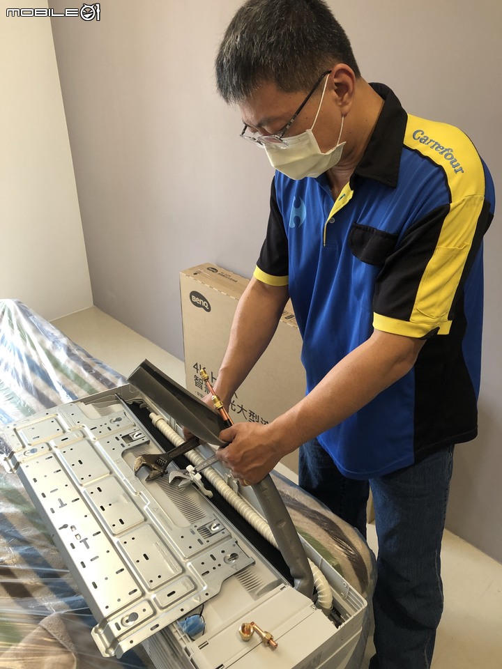 點我看大圖 日立1對2冷暖旗艦家樂福冷氣施工不換管紀錄
