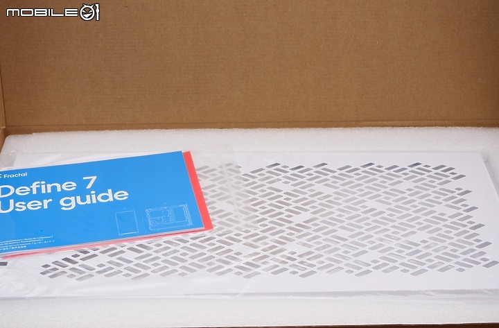 白之美，雙上蓋彈性擴充 FD Define 7 TG White 開箱